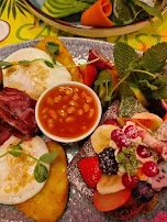 French Meets English Breakfast
